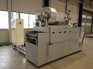 連続式小型部品乾燥炉